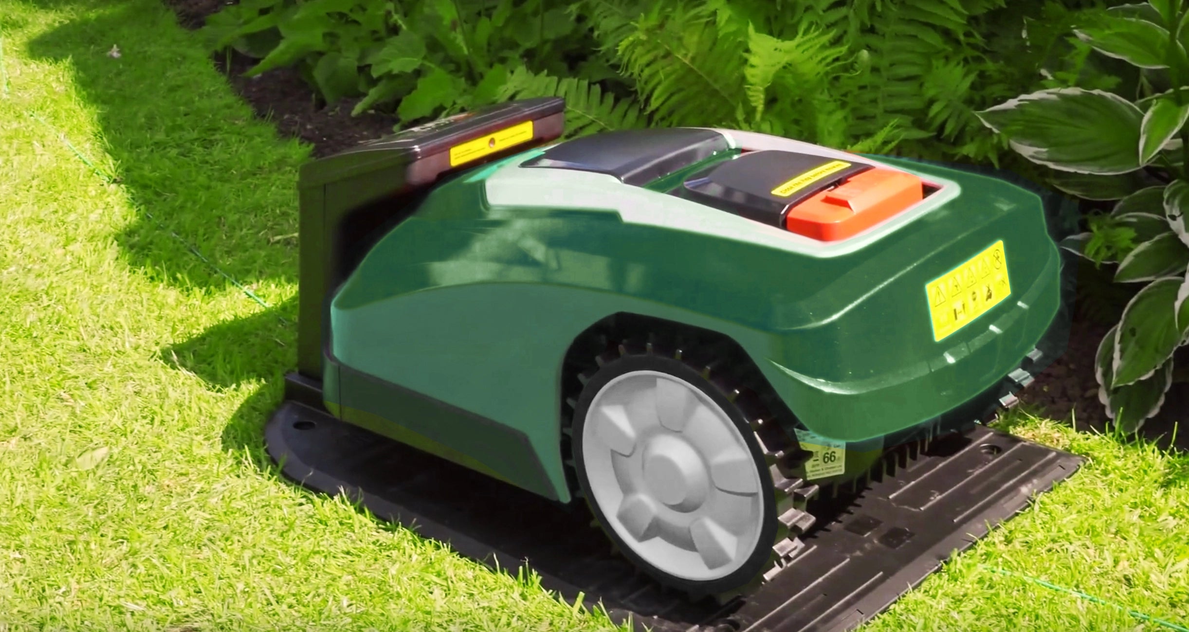 Cobra Mowbot 800 Robotic Mower